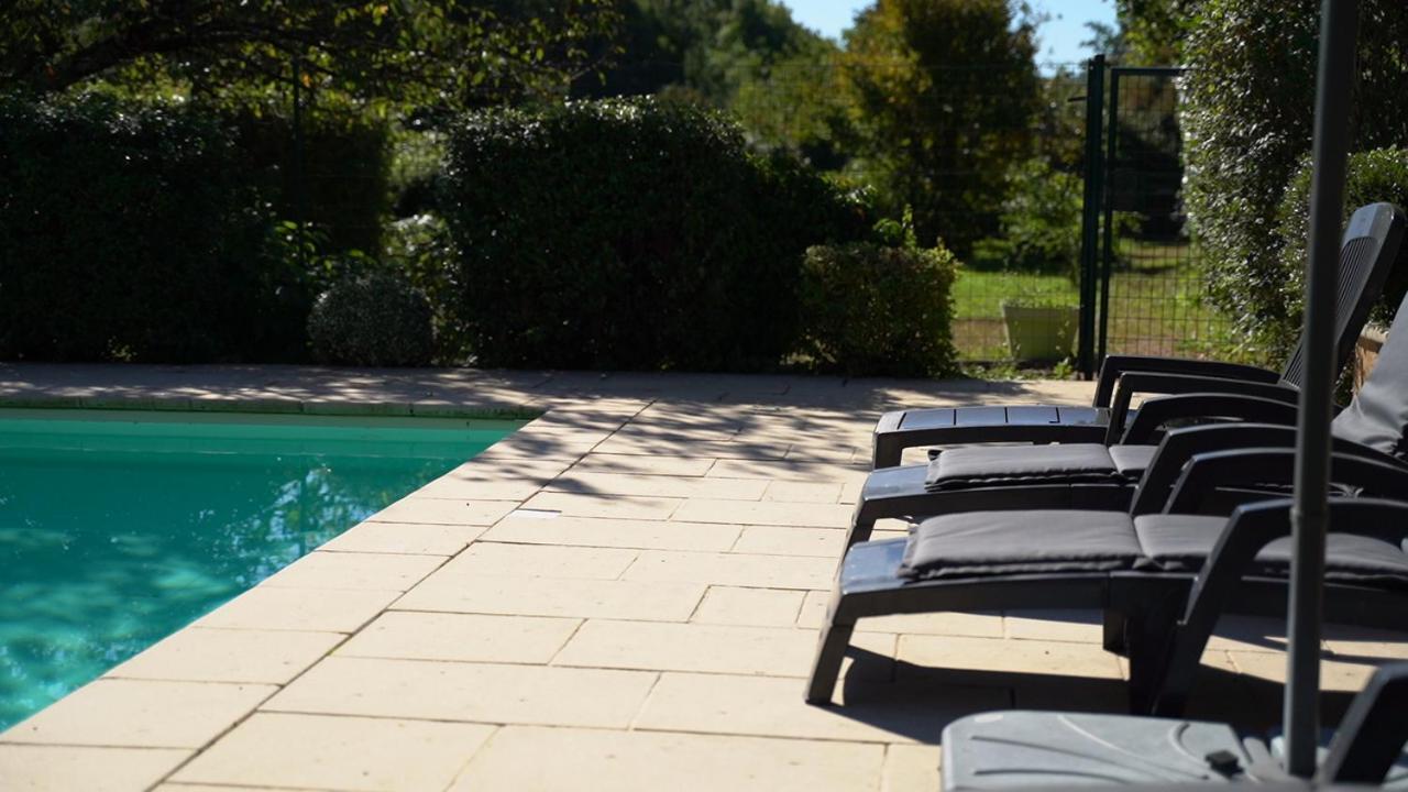Ferienwohnung Wisteria - Piscine - By Primo C0Nciergerie Azé Exterior foto